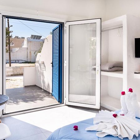 Aegean Blue Santorini Perissa Apartment ภายนอก รูปภาพ